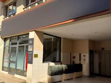 location locaux professionnels à saint-laurent-du-var (06700)  3 690 €