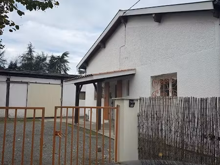 location maison 6 pièces 120 m² à léognan (33850)  1 180 €