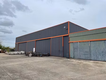 location locaux professionnels 236 m² à chalons-en-champagne (51000)  1 000 €
