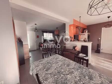 maison récente avec deux chambre de plain-pied