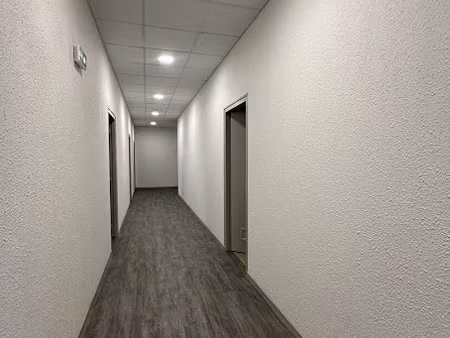 location locaux professionnels 200 m² à bétheny (51450)  1 667 €