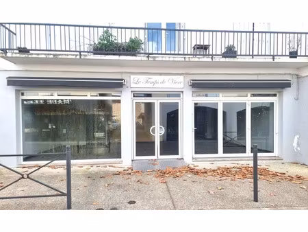 location locaux professionnels 2 pièces 85 m² à saint-pierre-d'oléron (17310)  1 250 €