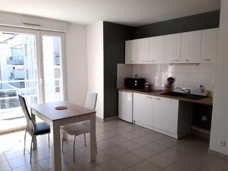 location appartement 2 pièces meublé à la chapelle-sur-erdre (44240) : à louer 2 pièces me