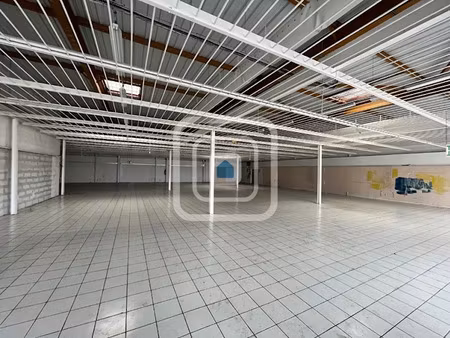 location locaux professionnels 875 m² à cormontreuil (51350)  9 900 €