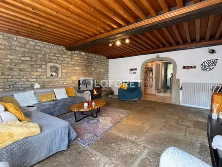 ancien corps de ferme rénové à arlay  5 chambres et dépendances