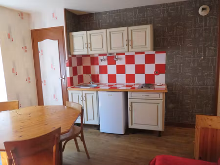 t1 centre ville avec mobilier