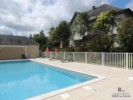 t2 meublé – 32 m² – salies-de-béarn (résidence avec pisc