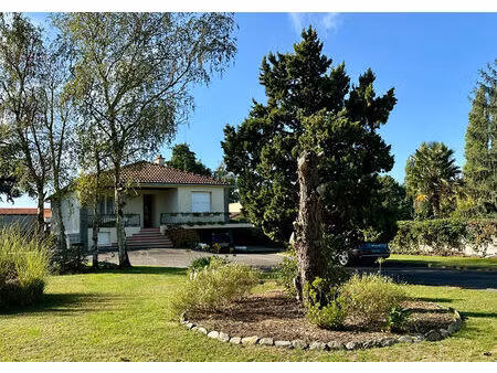 chaumes-en-retz  maison de 88 m² avec beau jardin de 1487 m²