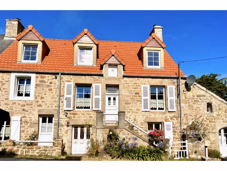 maison en pierre de pays