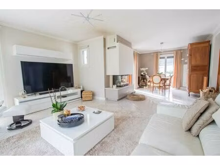 maison familiale en plein coeur de st sylvain d'anjou