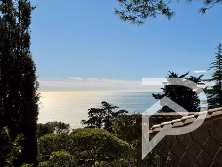 terrain constructible sète 1000 m2 sur le mont st clair côté sud avec une vue mer