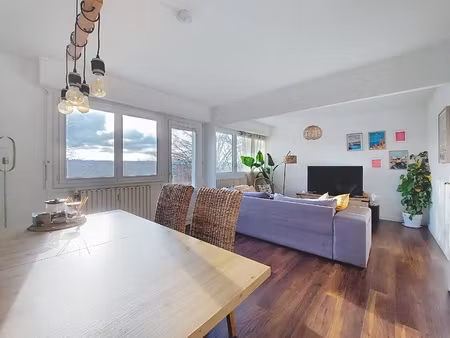 appartement 3 pièces - 77 m²