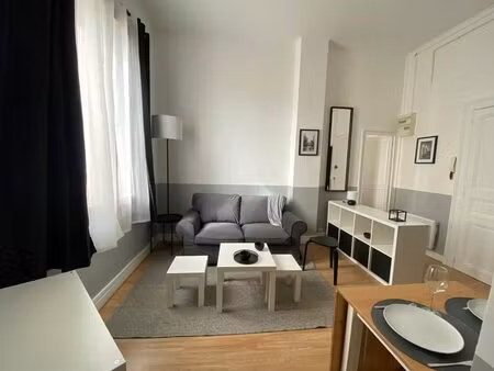 appartement de type 2 entièrement refait