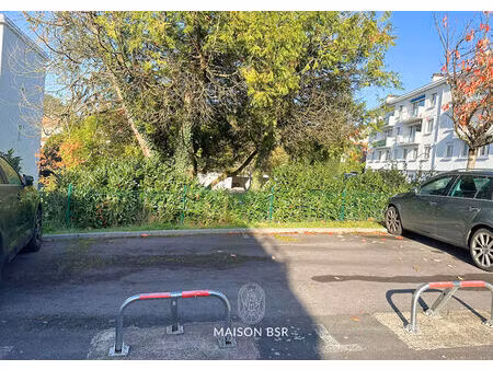 place de stationnement extérieure quartier procé  nantes