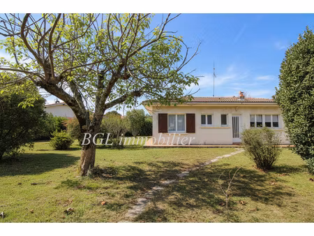 maison 3 chambres avec grand jardin residentiel