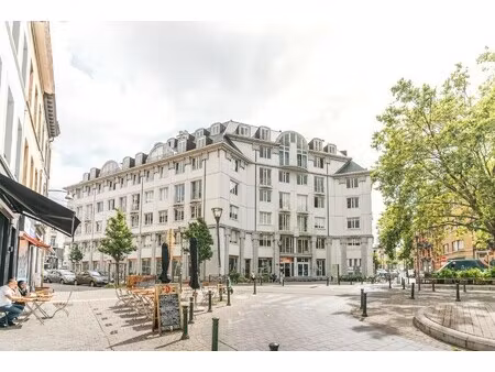 commercieel te huur in sint-gillis