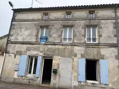 vente maison 6 pièces 101 m² à jarnac (16200)  66 780 €
