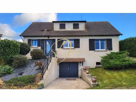 maison sur sous-sol total  1 235 m² de terrain