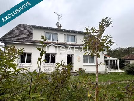 deux maisons dans le centre de dange saint romain