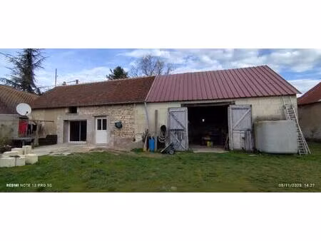 maison restaurée avec deux chambres et grange