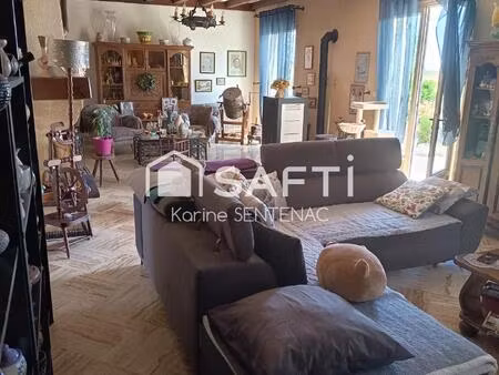 superbe maison sous sol beau volume avec son petit jardin et le calme  pas de vis à vis