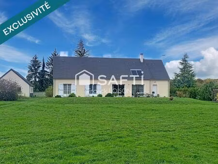 pour les amoureux d’espace et de verdure : maison de 2017 sur 9 350 m² de terrain.