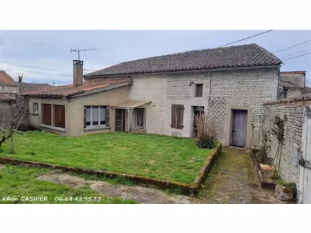 vente maison 5 pièces 87 m² à brie (16590)  100 000 €