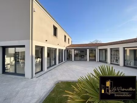 maison de luxe en vente à saint-martin-de-bréthencourt  france