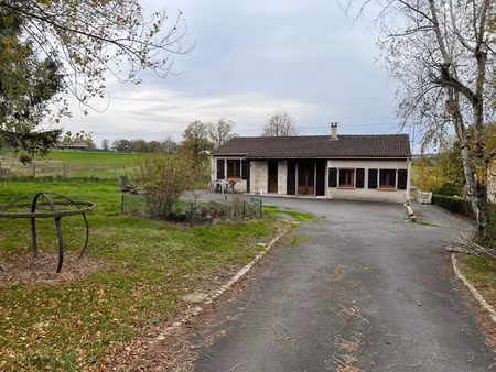 vente maison 4 pièces 100 m² à terres-de-haute-charente (16270)  130 000 €