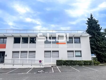 location local professionnel 111m² rillieux la pape 69140