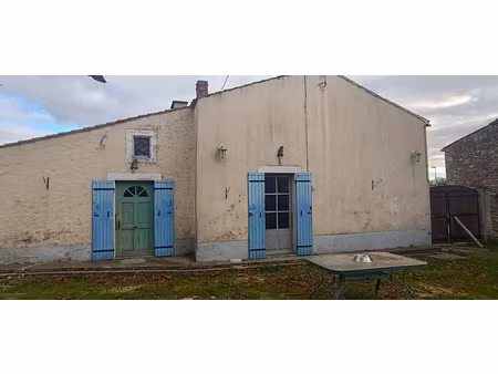 vente maison 4 pièces 101 m² à saint-germain-de-marencennes (17700)  132 900 €