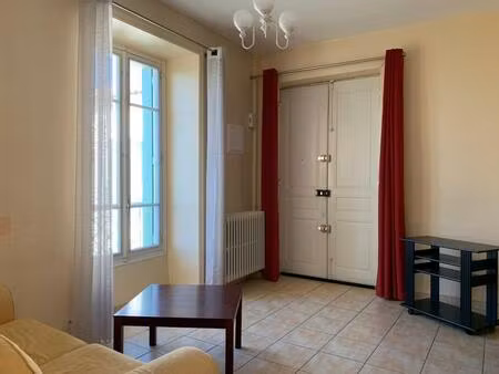 location appartement 3 pièces 37m² aubenas 07200