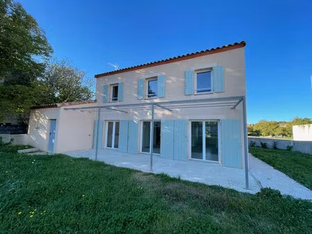 location maison 6 pièces 132 m² à aix-en-provence (13090)