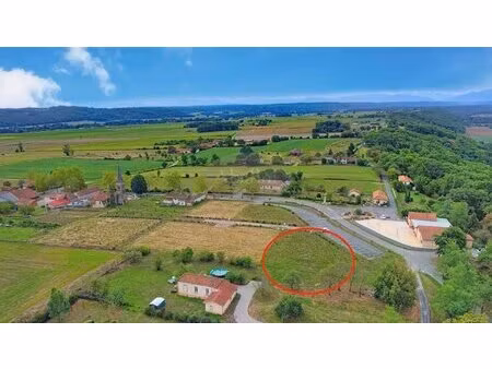 terrain centre village