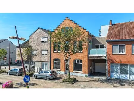 opbrengsteigendom met appartement en kantoorruimte!