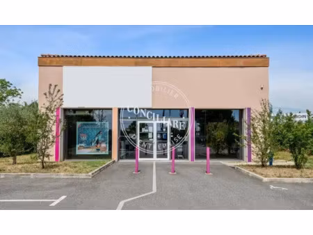 local commercial a louer