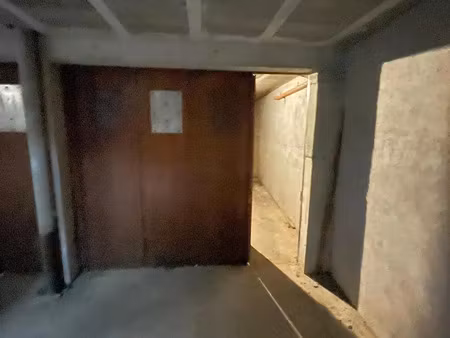 parking à louer 15 m² - nantes (44) - 150€