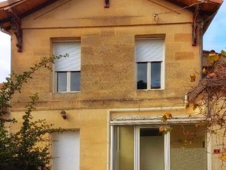 investisseur ou premier achat maison de ville 65 m² à catusseau (pomerol) ? toiture neuve 