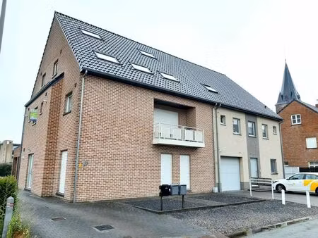 duplex appartement op 1ste en 2de verdieping te helchteren