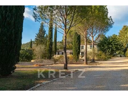 le tholonet villa d'exception de 300 m2 au pied de la sainte-vi