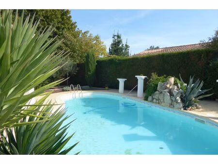 location maison 4 pièces 110 m² à garons (30128)