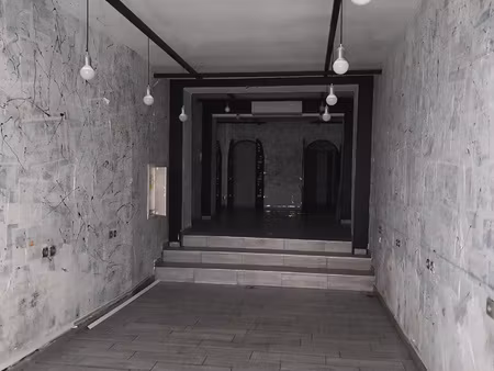 local commercial- 77m2- beziers rue pietonne