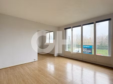 à vendre : appartement spacieux de 4 pièces à rousies