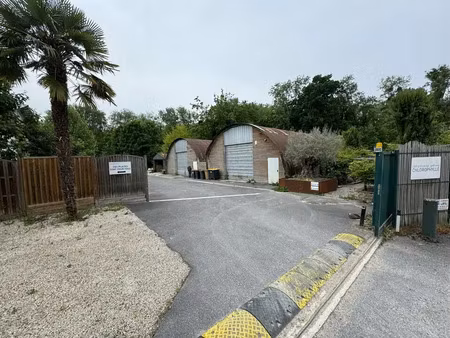 bureaux et petit stockage sur a vendre