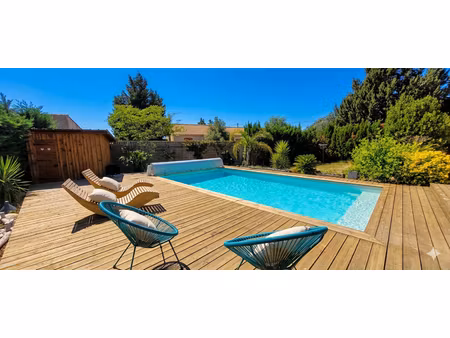 villa t4 plain-pied 4 faces avec piscine et garage sur terrain divisible et constructible 