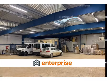 en exclusivité - opportunité rare - bâtiment d'activités indépendant - 1.700 m2 - proche a