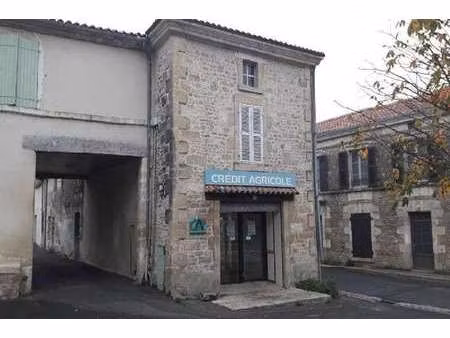 vente bureaux et commerces à foussais-payré (85240) : à vendre / 220m² foussais-payré