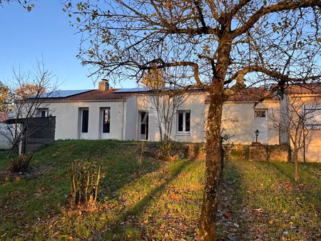 vente maison à landeronde (85150) : à vendre / 101m² landeronde