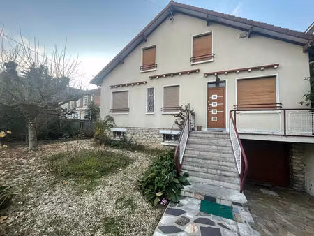 vente d'une maison 5 chambres à combs-la-ville