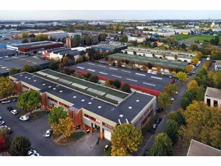 entrepôt et bureaux à louer